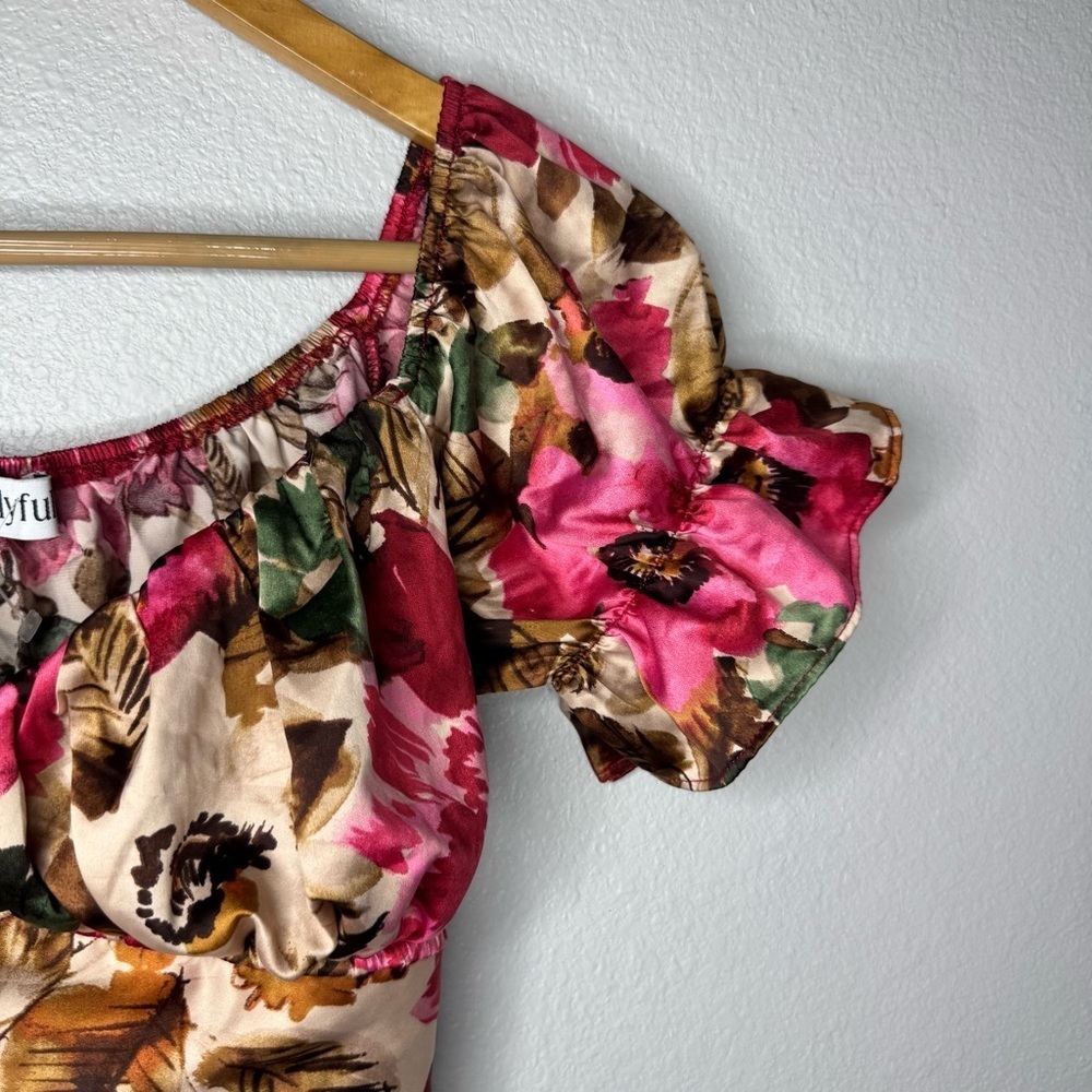 Floral Puff Sleeve Tie-Back Top - Picture 13 of 16